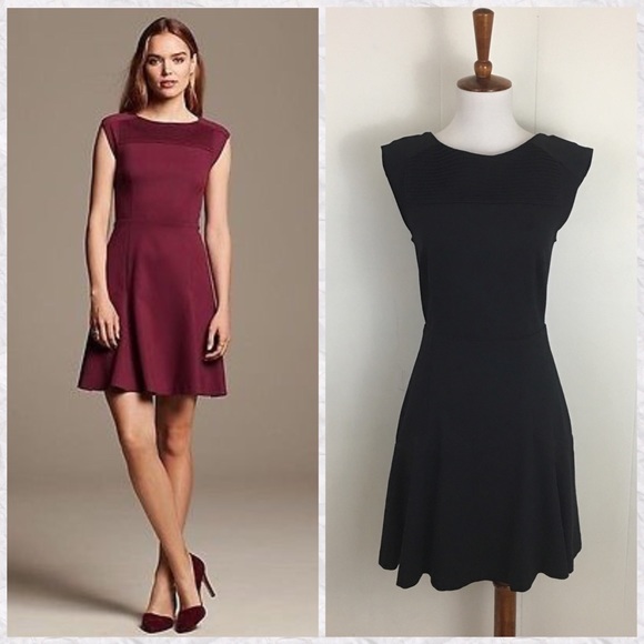 Banana Republic Dresses & Skirts - Banana Republic Knit Pintuck Fit & Flare Dress